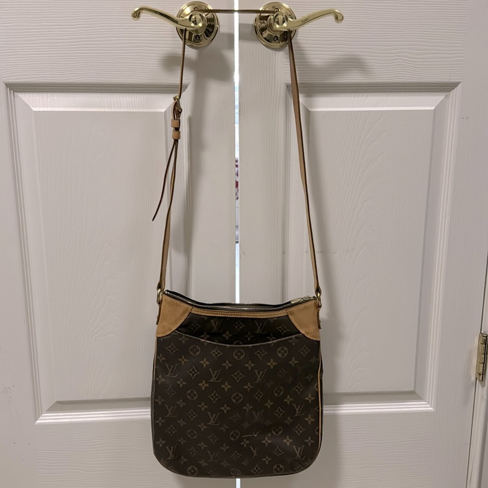 Louis Vuitton Large Monogram Crossbody